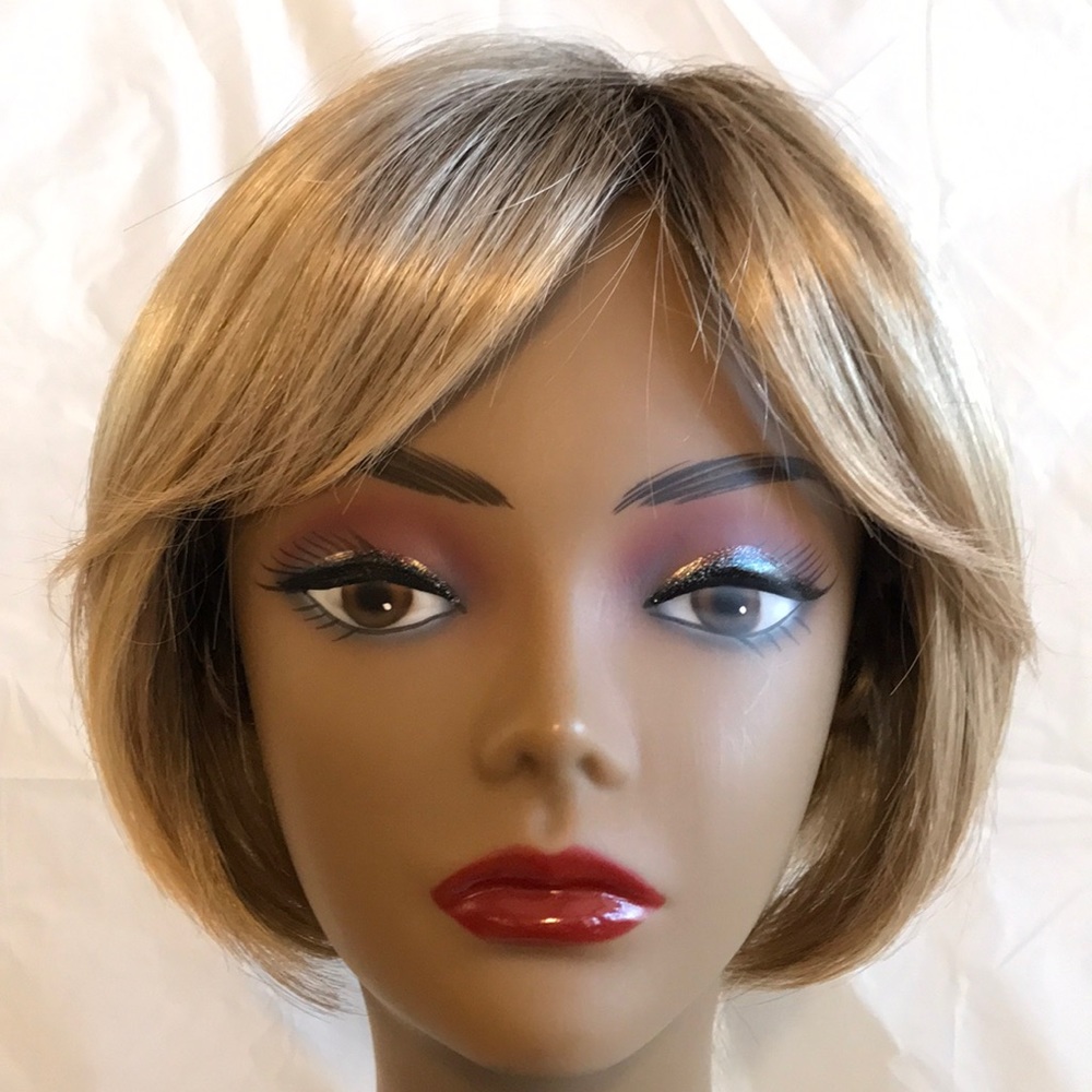 Raquel Welch Wig